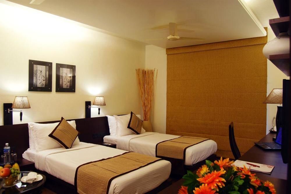 Rpj Hotel Rajkot Exterior foto