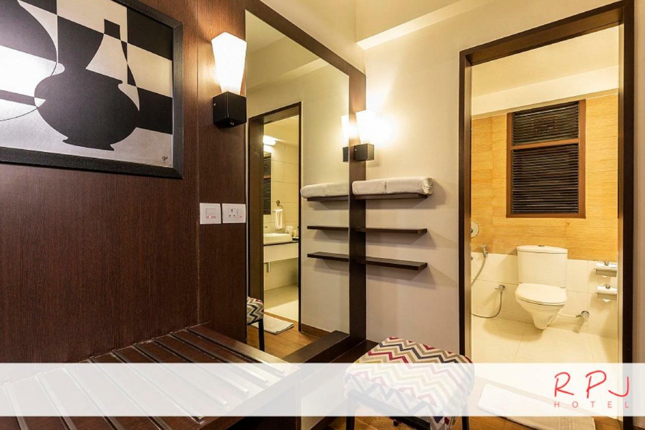 Rpj Hotel Rajkot Exterior foto
